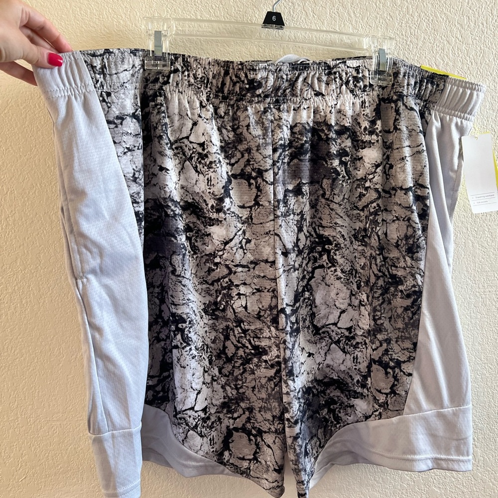 All In Motion Ynisex Shorts Size XXL,New With Tag